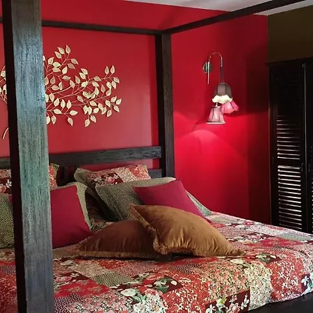 Aux Murmures De La Nature Oda ve Kahvaltı 4*