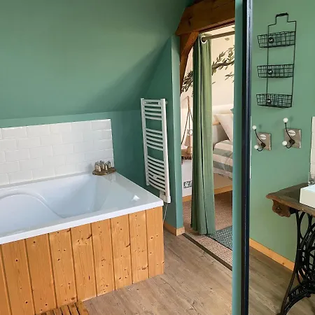 Aux Murmures De La Nature أونفلور