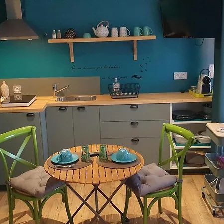 Aux Murmures De La Nature أونفلور