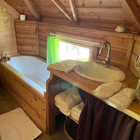 Aux Murmures De La Nature 4*