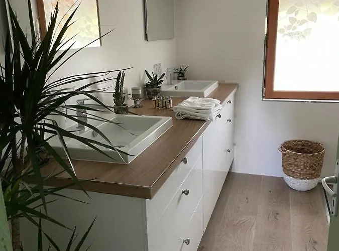 Aux Murmures De La Nature Bed & Breakfast